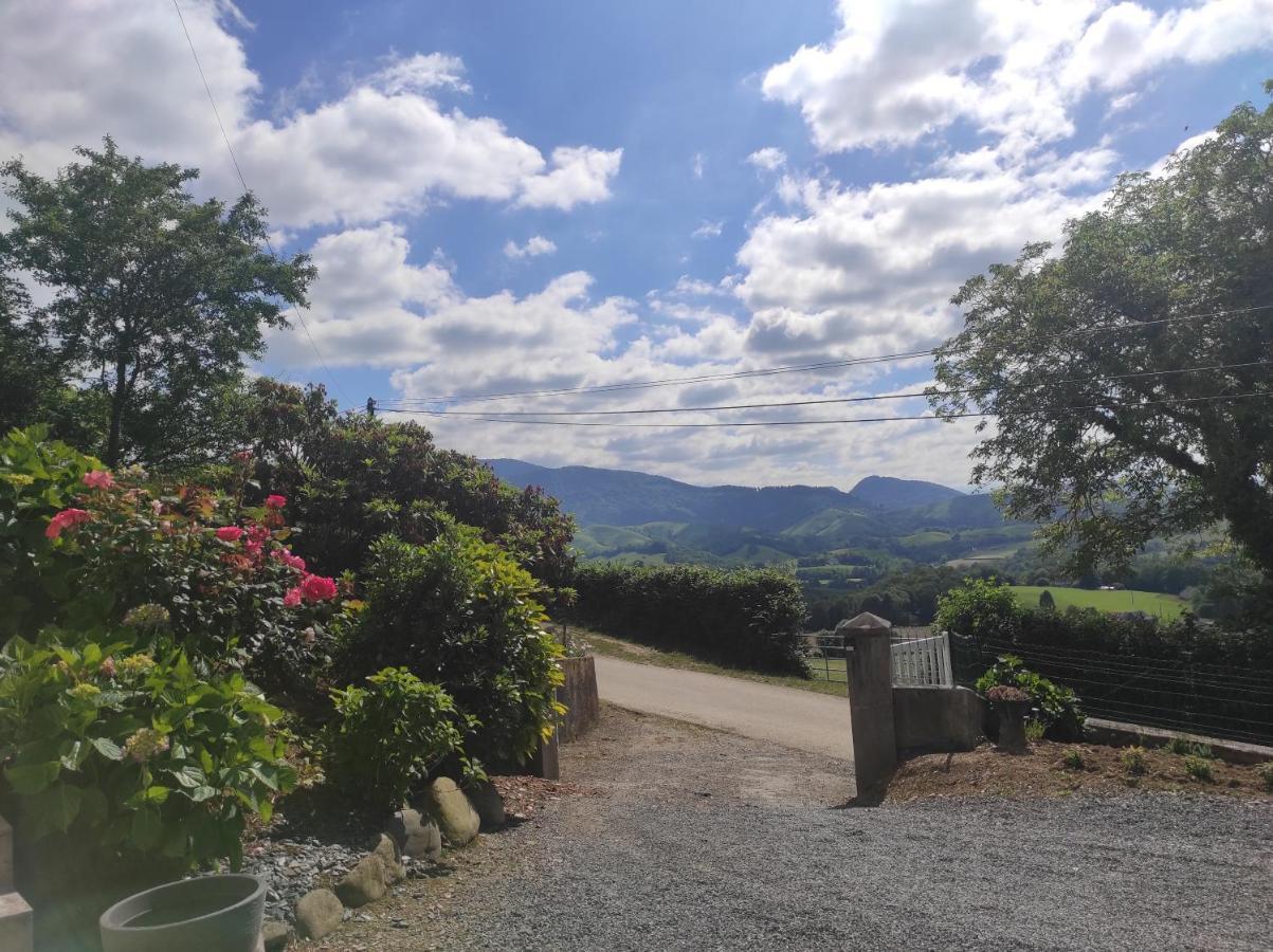 Gite Des 3 Arbres Aramits Exterior foto